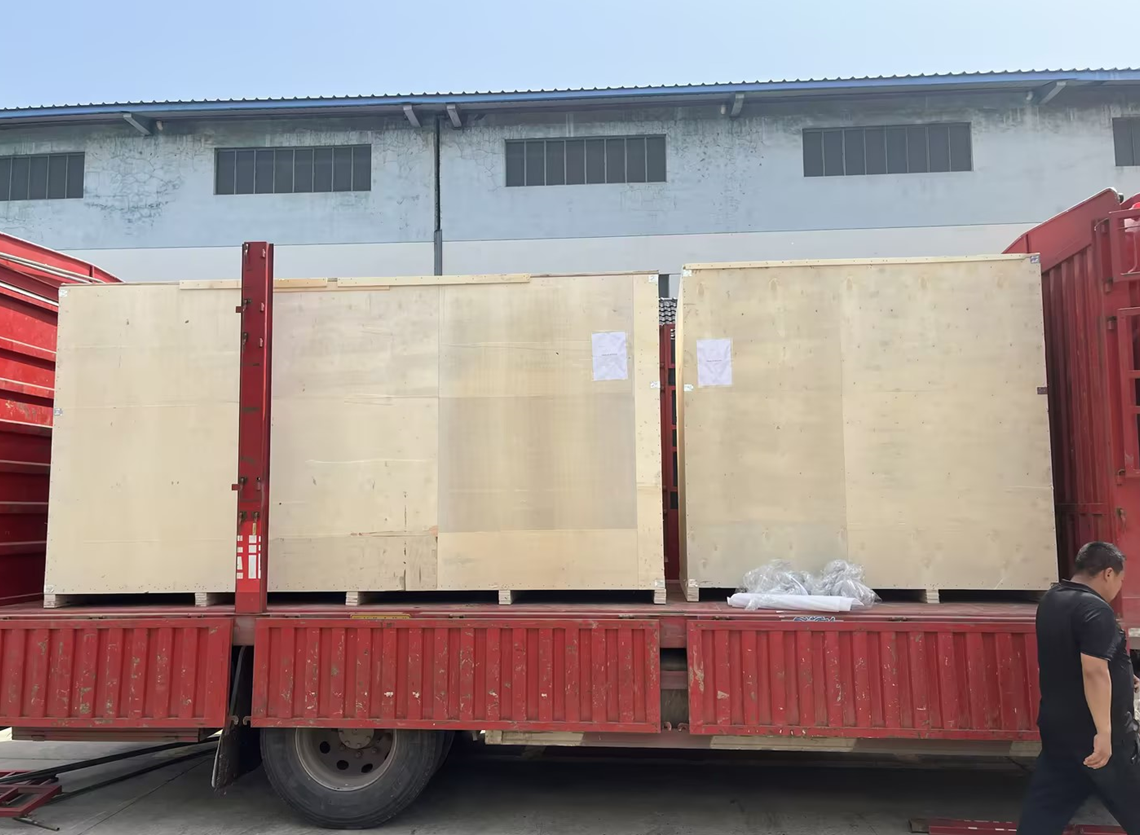 Qingben Environmental Technology exportă echipamente de presă cu șurub și de dozare în Italia